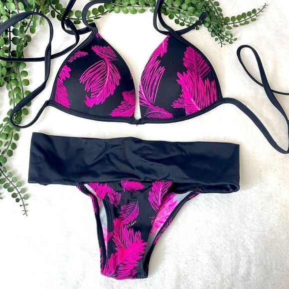 Unique two piece bikini - Picture 1 of 3